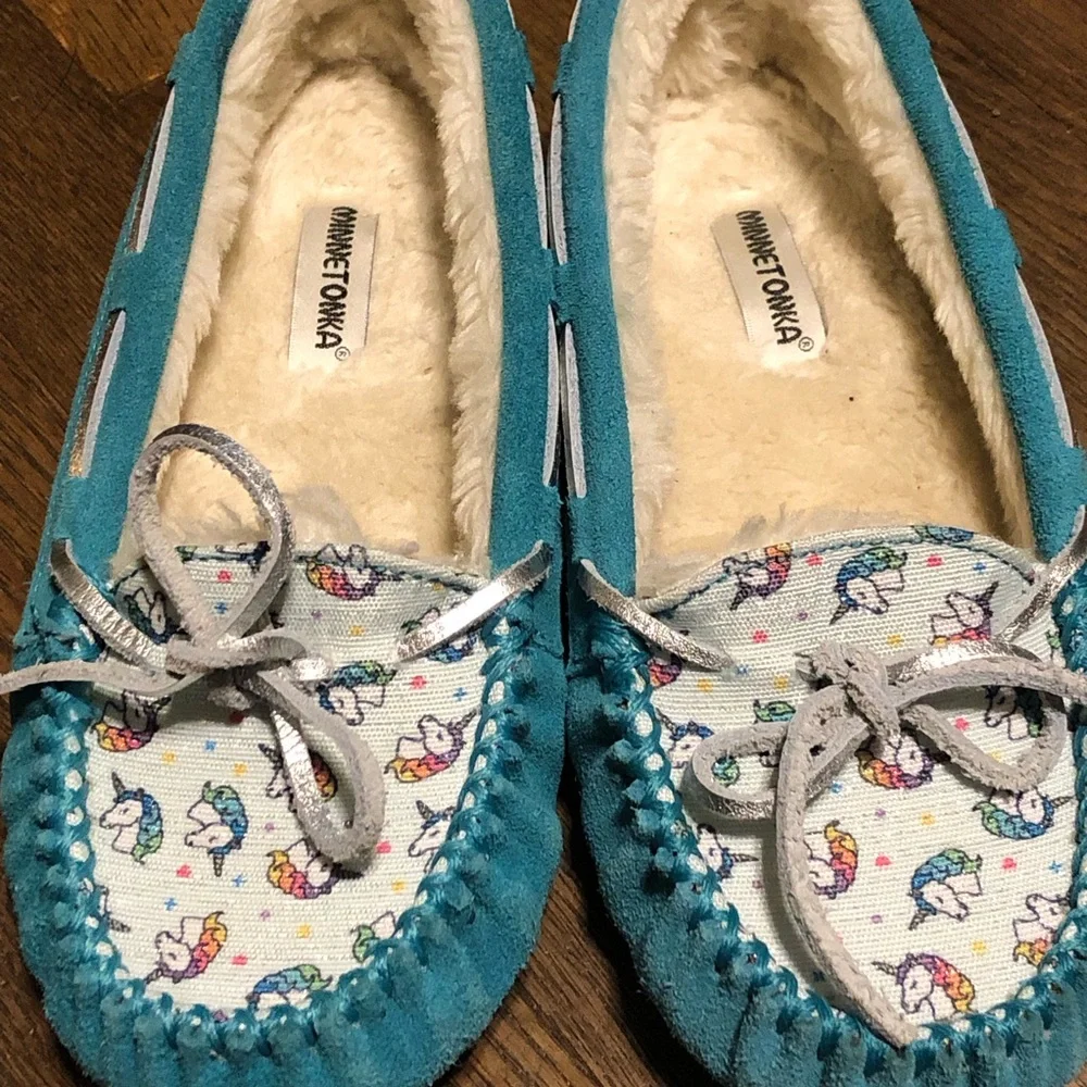 Minnetonka Kids Cassie Turquoise Unicorn Slippers Size 3